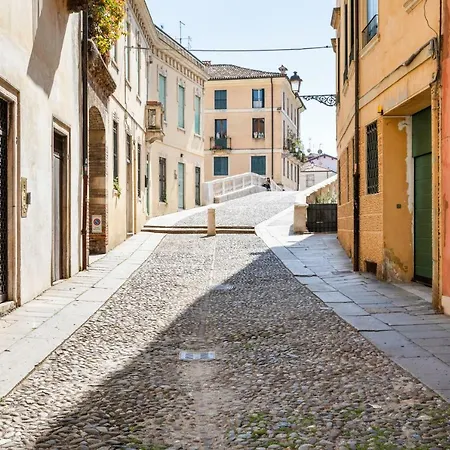 Civico 34 Central Flat