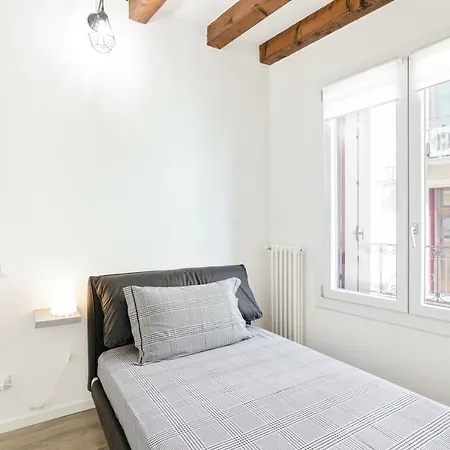 Civico 34 Central Flat *